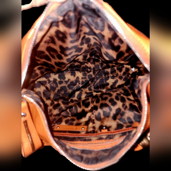 B. MAKOWSKY HOBO STYLE BAG - Picture 2 of 9